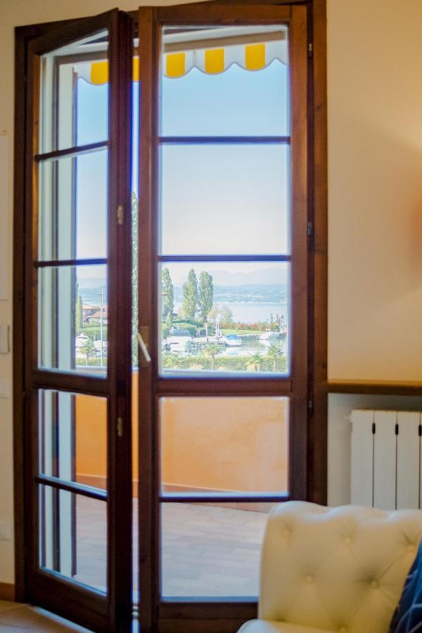 La Casa Sul Porto - Italian Homing Daire Sirmione Dış mekan fotoğraf